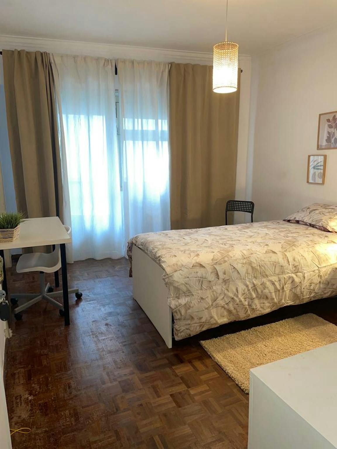 Private Room - Rua Padre António Vieira, Odivelas - Gallery - 1