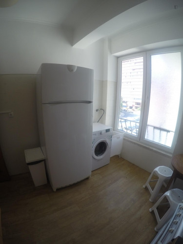 Q2-Nice Double Bedroom/Balcony near NOVA SBE Campus/beach in 4-Room Apartment  - Gallery -  5