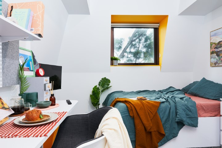 Signature Plus Studio - Double Bed Standard View With Balcony - 7