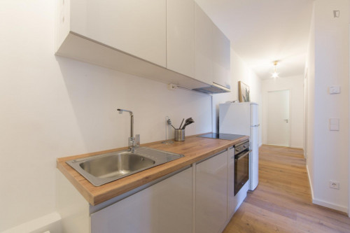 Double bedroom in 4-bedroom apartment