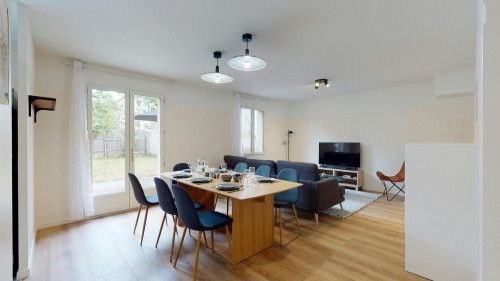 Rue Pasteur, Romainville