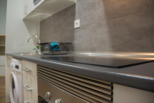 Charismatic single bedroom in a student apartment, in the Lavapiés neighbourhood