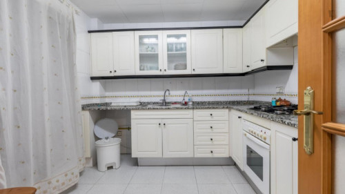 Single room in Malilla - Gallery - 9