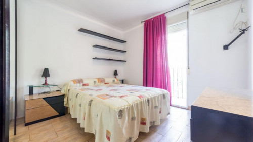 Shiny double bedroom in Tres Forques