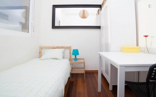 Cosy single bedroom near Facultat De Magisteri