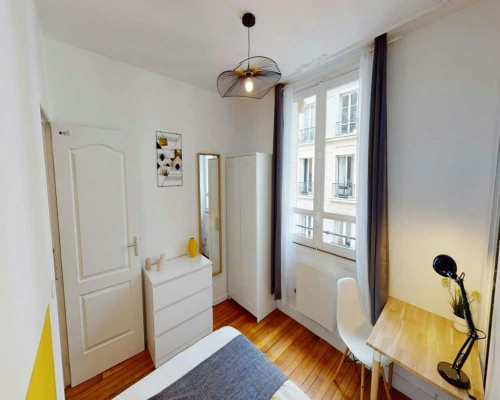 Rue le Marois, Paris