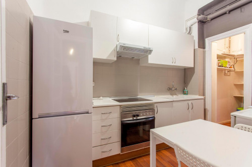 Great double bedroom close to IEM Business School