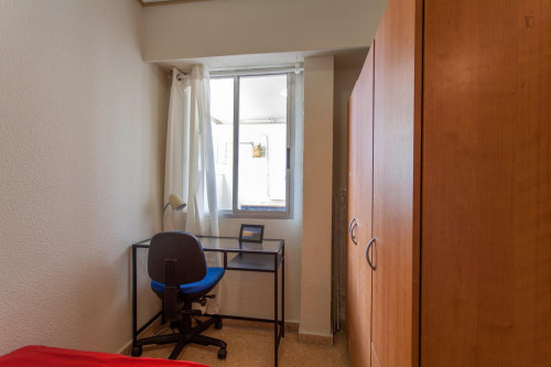 Very neat single bedroom near Facultat d'Economia
