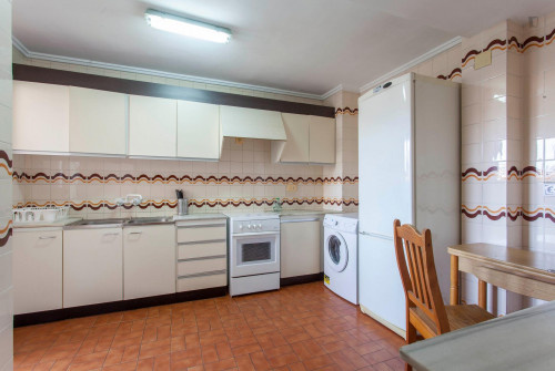 Very neat single bedroom near Facultat d'Economia  - Gallery -  5