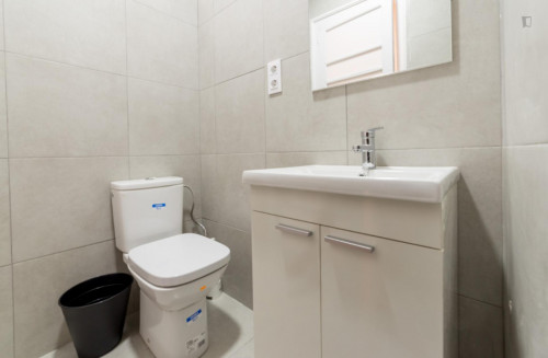 Nice double bedroom in a 5-bedroom flat, in the L’eixample neighbourhood - Gallery - 12