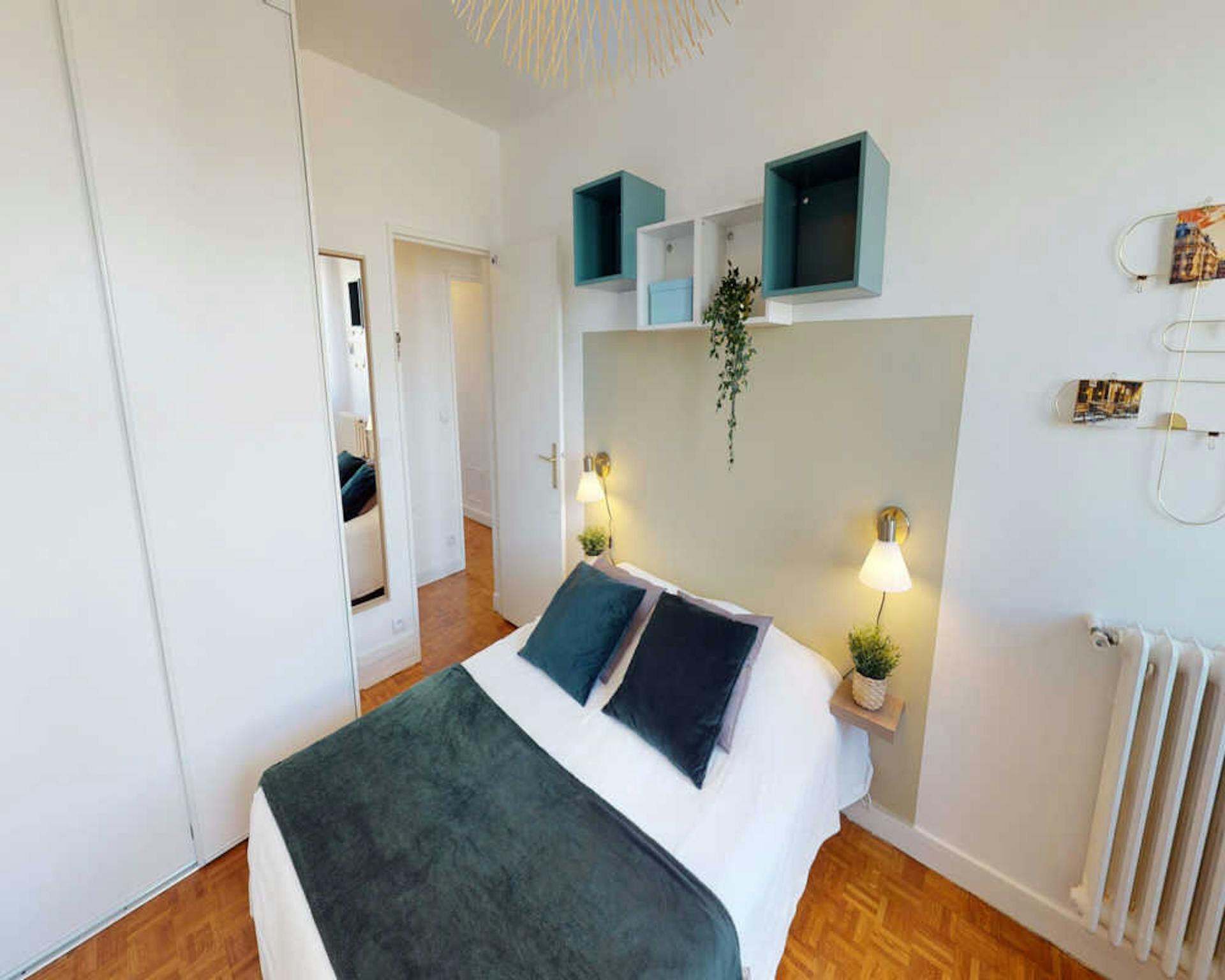  Private Room  -  Avenue Marceau, Courbevoie  - Gallery -  1