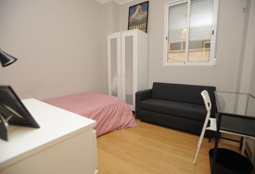 Homely single bedroom in the heart of Valencia