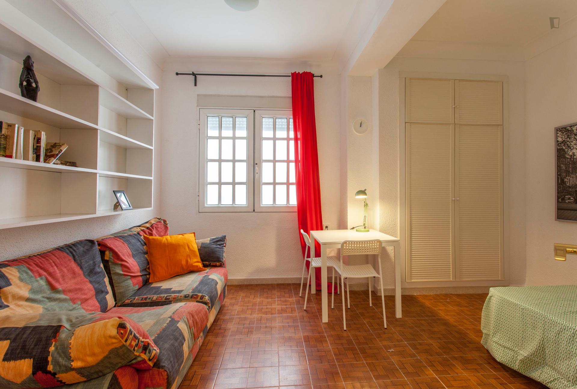  Lovely Double Bedroom Next To Facultat De Magisteri  -  Lovely double bedroom next to Facultat De Magisteri  - Gallery -  1