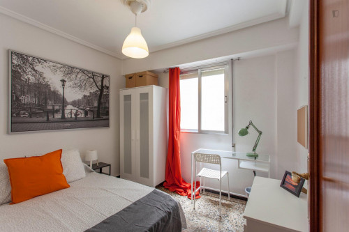 Appealing double bedroom near the amazing Palau de les Arts Reina Sofia