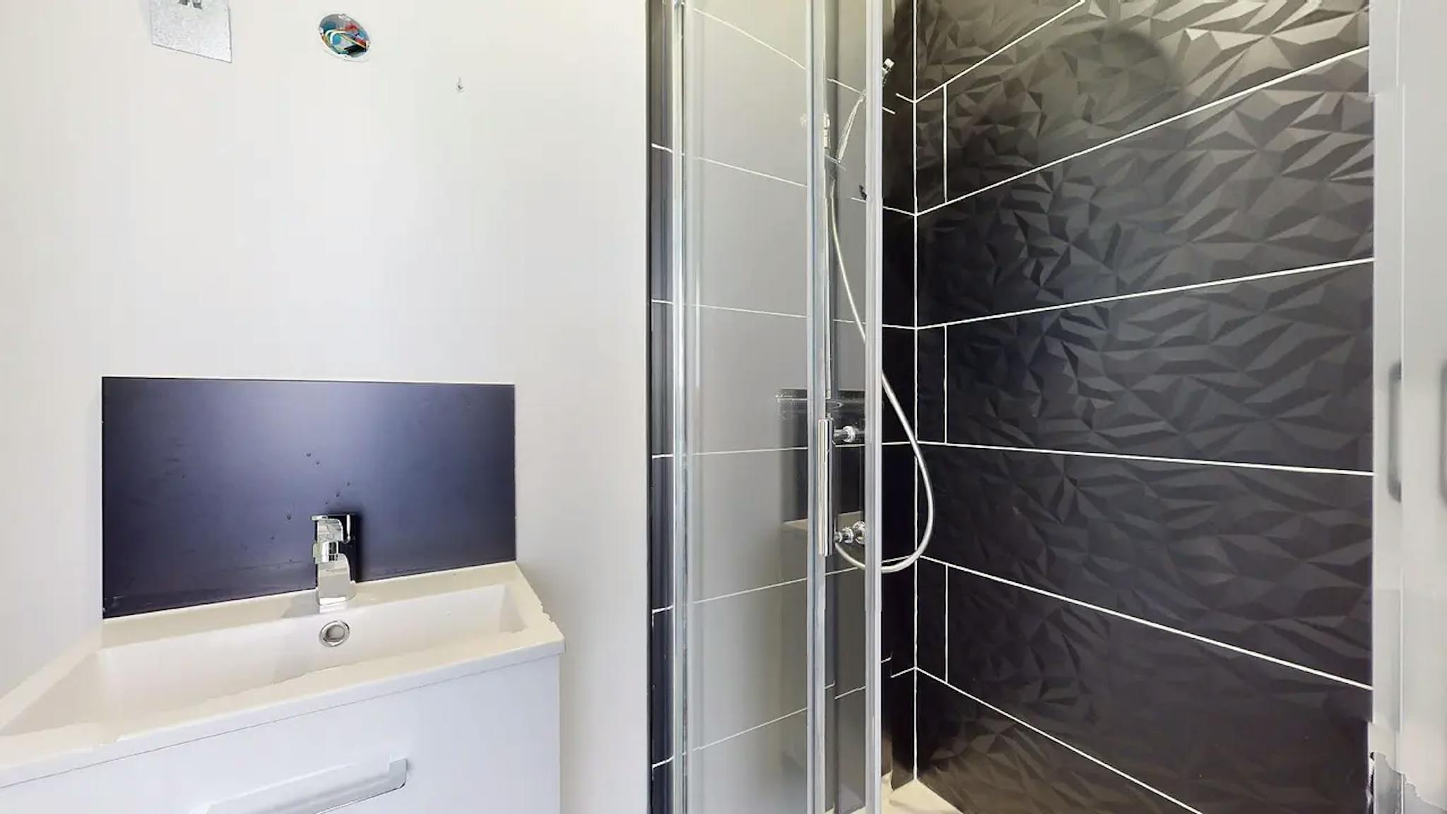  Private Room  -  Rue Voltaire, Amiens  - Gallery -  1