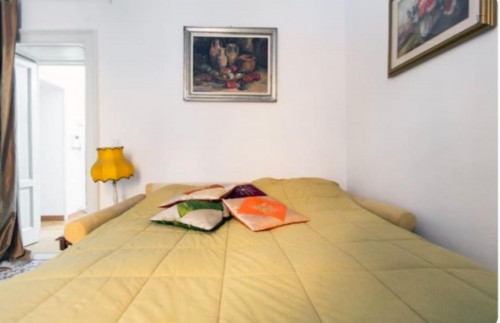 Double bedroom in 4-bedroom apartment