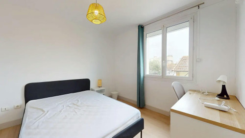 Rue Josias Paut, Nîmes