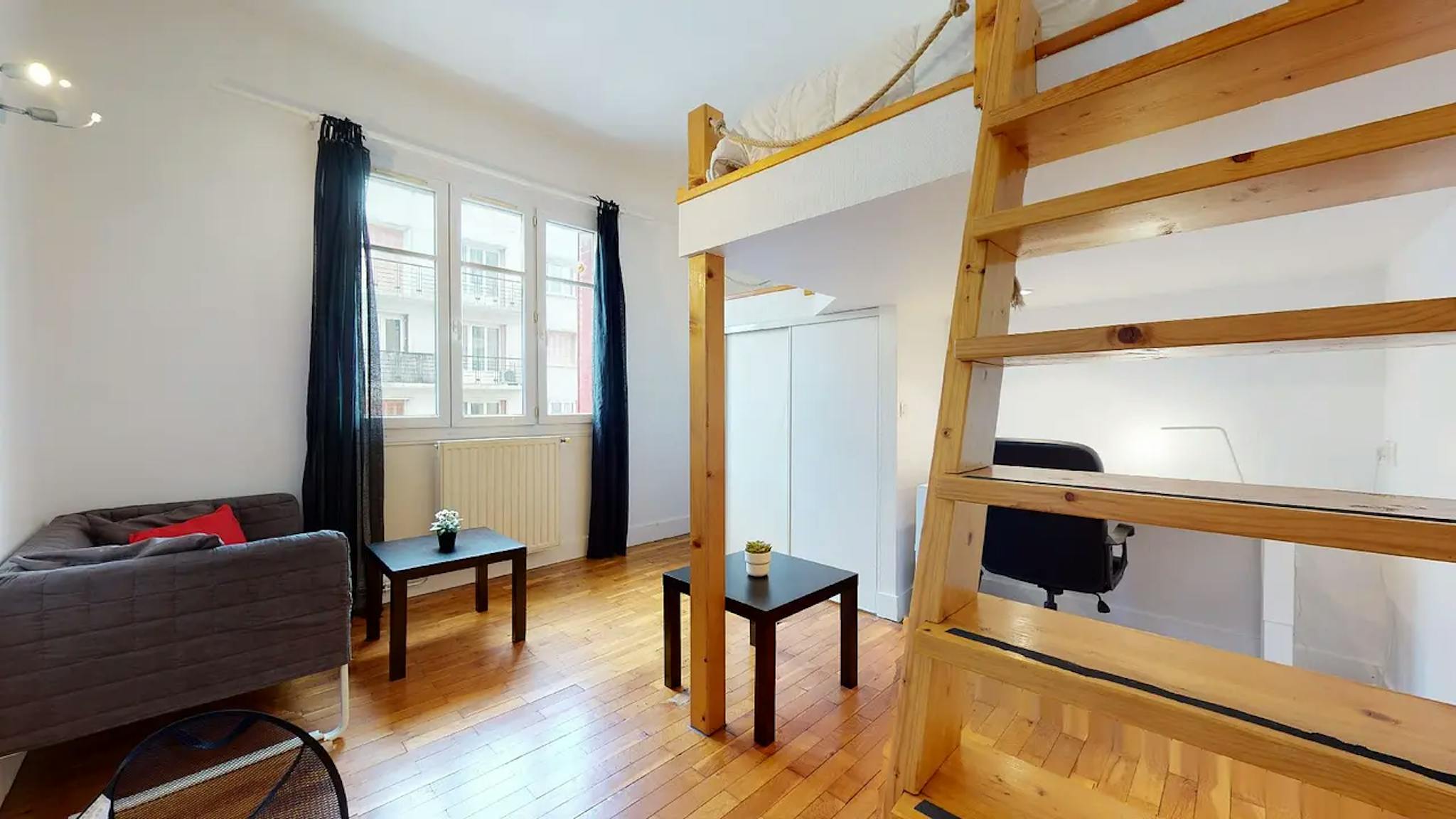 Private Room - 1