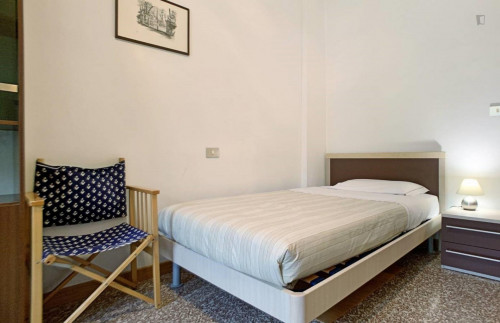 Bright 2-bedroom apartment close to Bocconi University