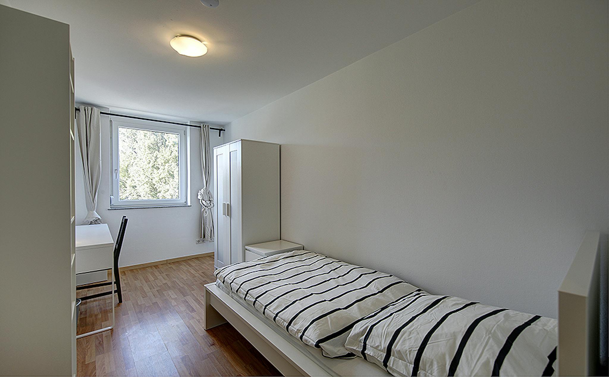  Private Room  -  Aachener Straße, Stuttgart  - Gallery -  1
