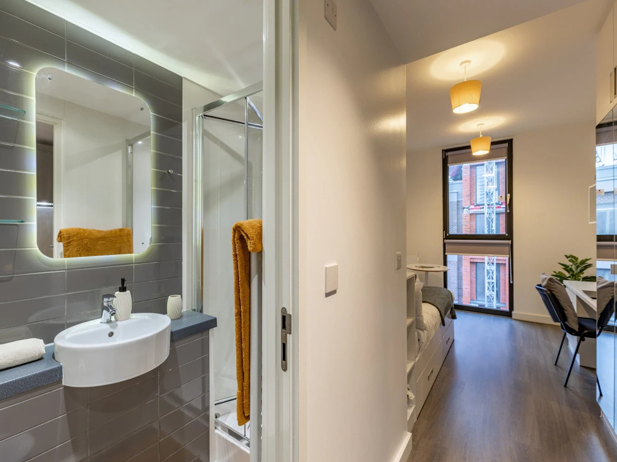 Premium Plus Studio - 88 Bromsgrove House - Gallery - 4