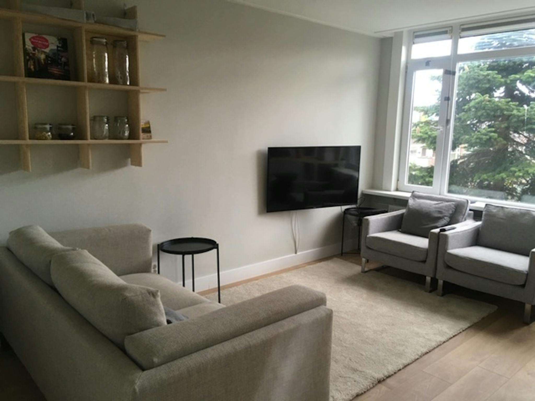  Entire Place  -  Eerbeeklaan, The Hague  - Gallery -  1