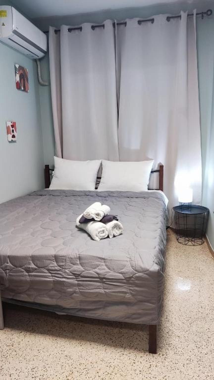  Entire Place  -  Praxitelous, Athens  - Gallery -  1