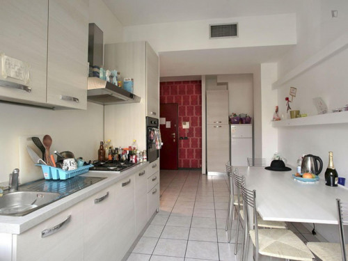 Bed in a twin bedroom close to NABA - Gallery - 20