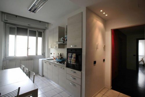 Bed in a twin bedroom close to NABA - Gallery - 19
