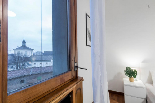 Bed in a twin bedroom, in a 4-bedroom apartment near IED Istituto Europeo di Design