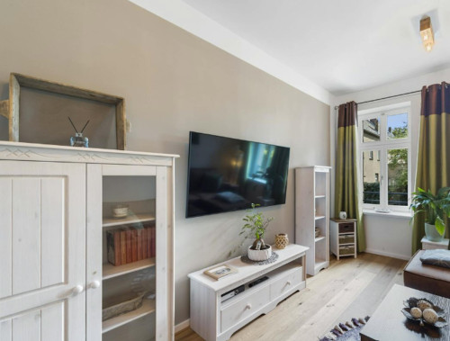 Hinter der Kirche, Leipzig