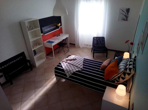 Piazza Cesare Battisti, Brescia