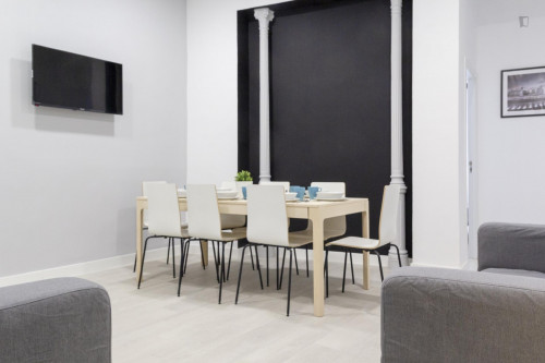 Marvellous double bedroom in trendy Malasaña  - Gallery -  5