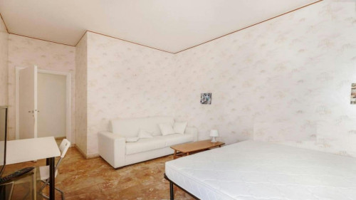 Piazza Giancarlo Vallauri, Rome