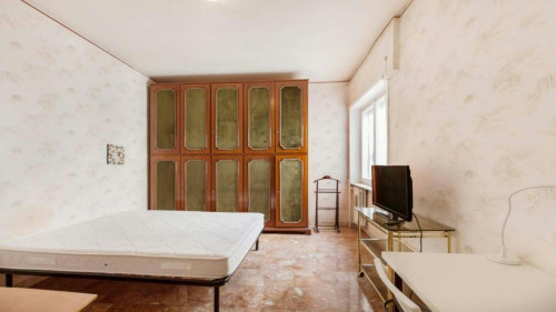 Piazza Giancarlo Vallauri, Rome