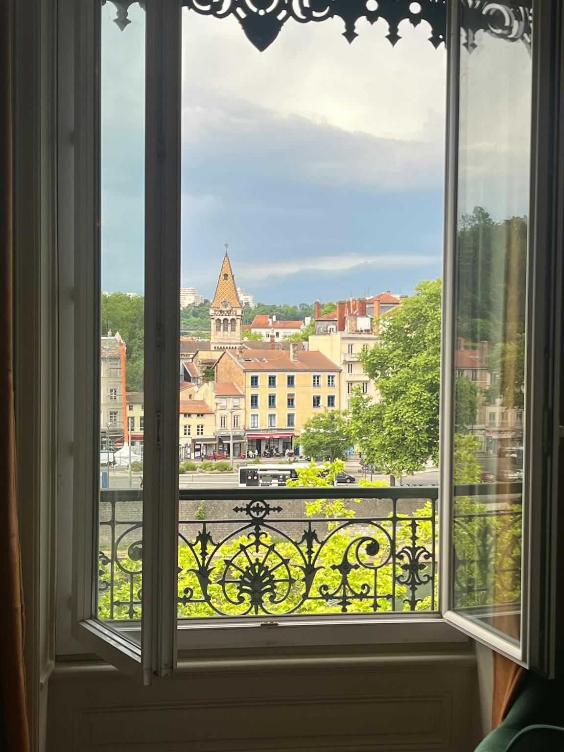  Entire Place  -  Quai Joseph Gillet, Lyon  - Gallery -  1