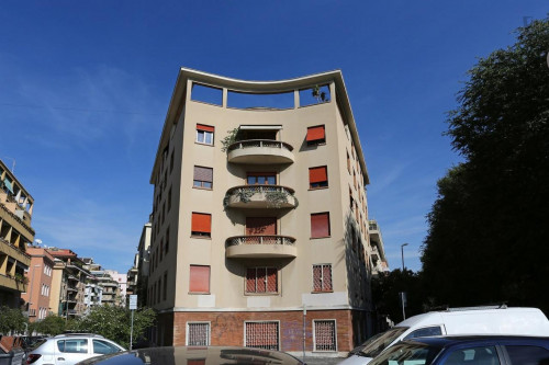 Spacious double bedroom near S. Agnese/Annibaliano metro station - Gallery - 6