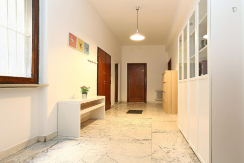 Spacious double bedroom near S. Agnese/Annibaliano metro station - Gallery - 5