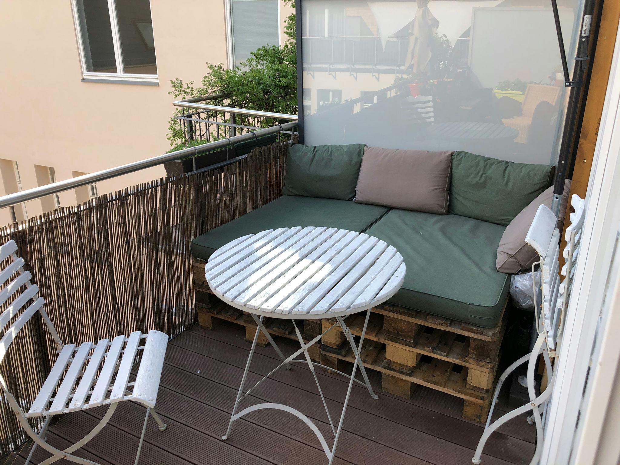  Entire Place  -  Gutenbergplatz, Leipzig  - Gallery -  1