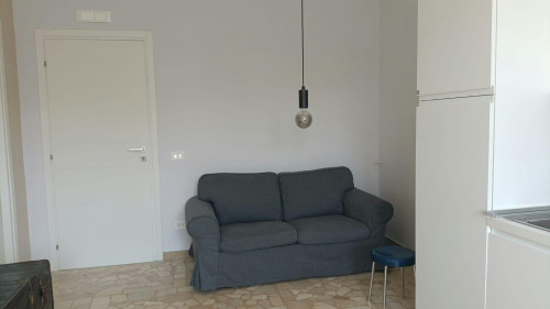 Piazza Alfonso Neuschuler, Rome