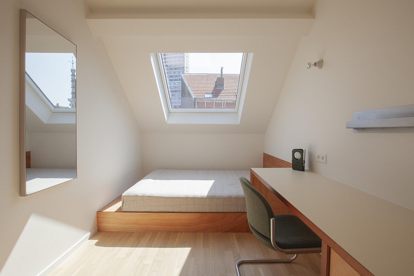  Pocket Room With Shared Bathroom  -  Charming Coliving House in Peaceful Colignon: Embrace Brussels' Hidden Gem  - Gallery -  45