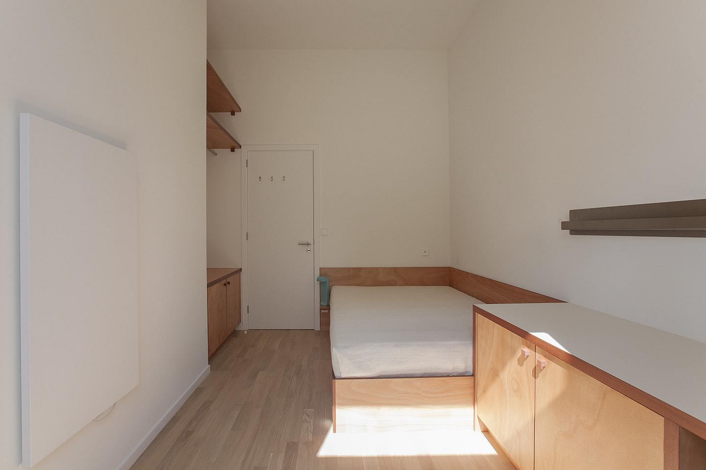  Pocket Room With Shared Bathroom  -  Charming Coliving House in Peaceful Colignon: Embrace Brussels' Hidden Gem  - Gallery -  37