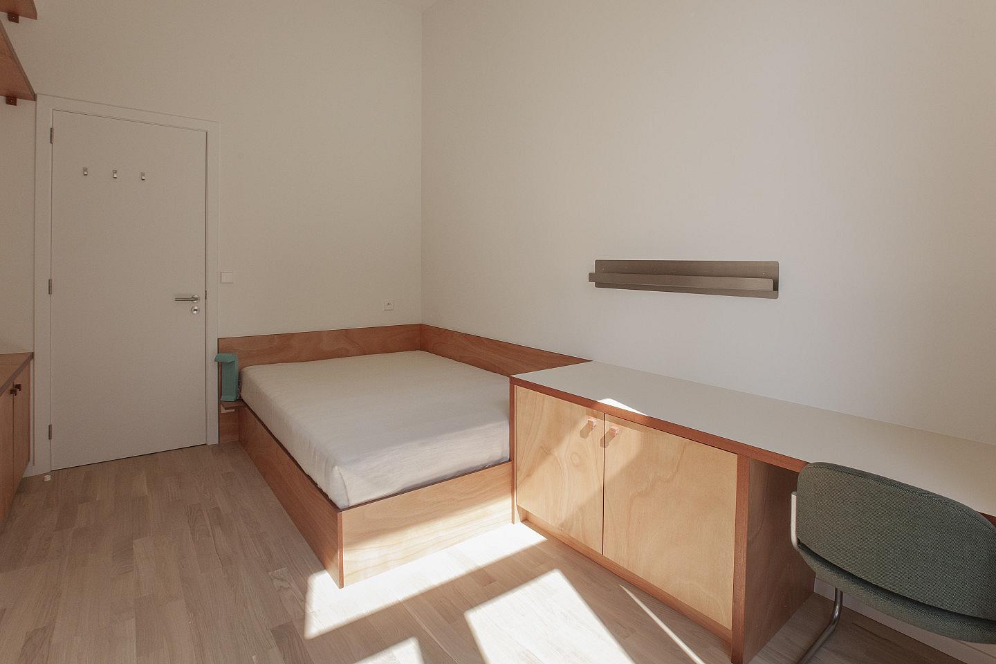  Pocket Room With Shared Bathroom  -  Charming Coliving House in Peaceful Colignon: Embrace Brussels' Hidden Gem  - Gallery -  38