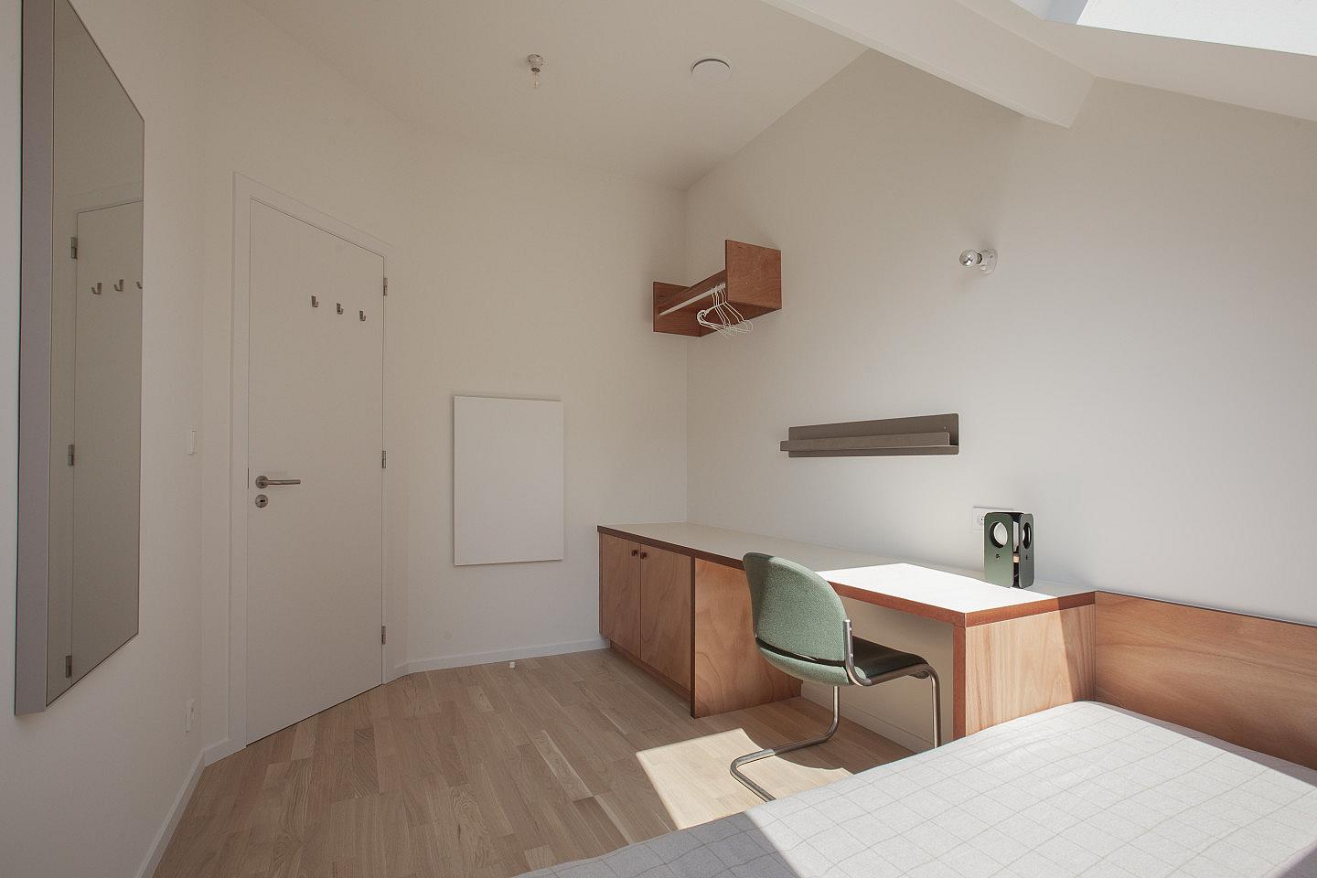  Pocket Room With Shared Bathroom  -  Charming Coliving House in Peaceful Colignon: Embrace Brussels' Hidden Gem  - Gallery -  52