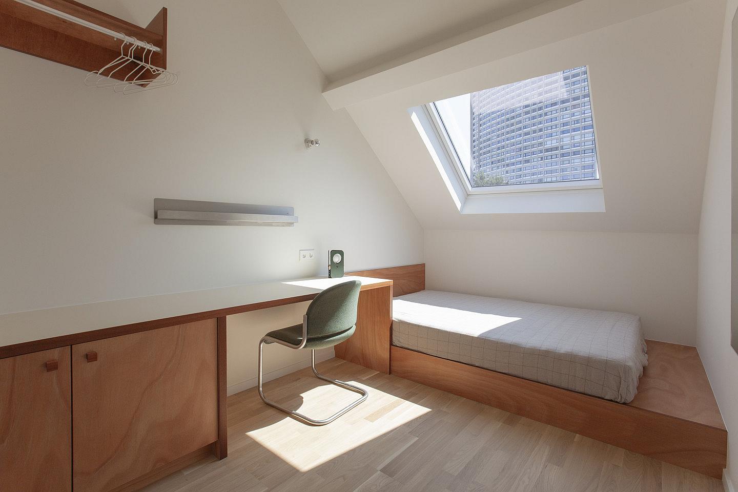  Pocket Room With Shared Bathroom  -  Charming Coliving House in Peaceful Colignon: Embrace Brussels' Hidden Gem  - Gallery -  53