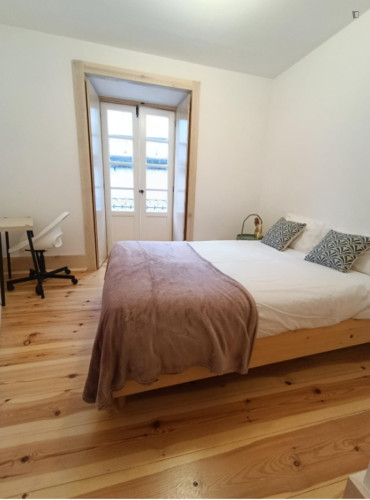 Bright 3 Bedroom Apartment close to University of Coimbra