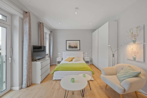 Great Studio with full Service