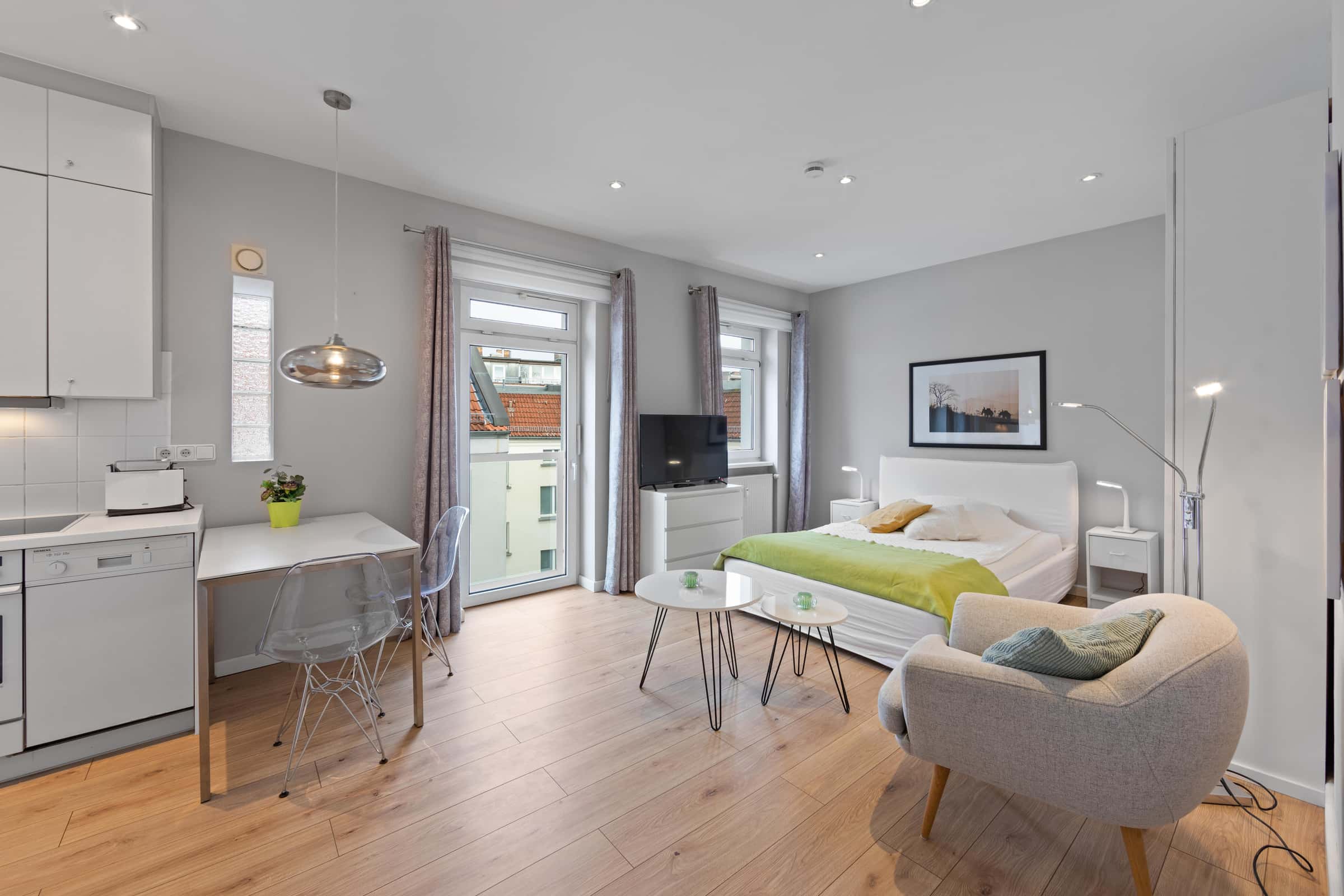 Great Studio With Full Service - Great Studio with full Service - Gallery - 1