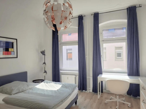 Nice double bedroom near Wartheplatz