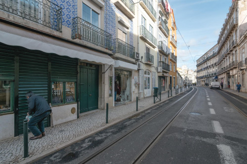Remarkable 1-bedroom apartment with air conditioning close to classical Cais do Sodré metro station